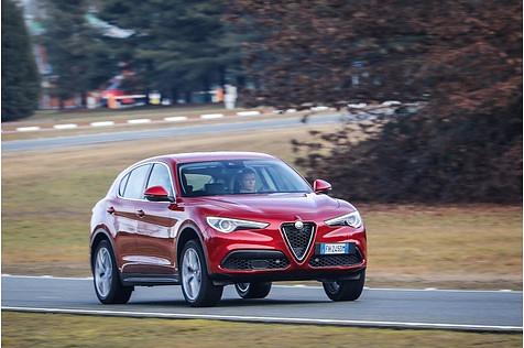 Alfa Romeo Stelvio Q4 - 230 km/h Spitze