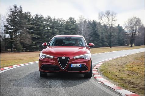 Alfa Romeo Stelvio Q4 - bis auf den Basisdiesel immer mit Allradantrieb
