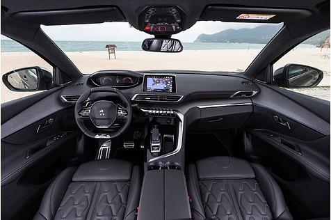 Peugeot 5008 2.0 HDI - gute Übersicht nach vorn