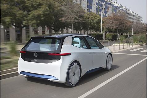 VW I.D. Prototyp auf den Straßen von Lissabon