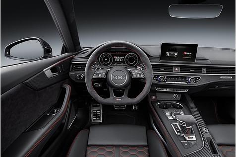 Audi RS5 - unverändertes Cockpit