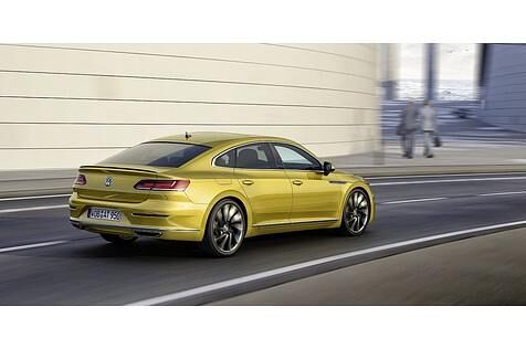 VW Arteon - 4,86 Meter lang