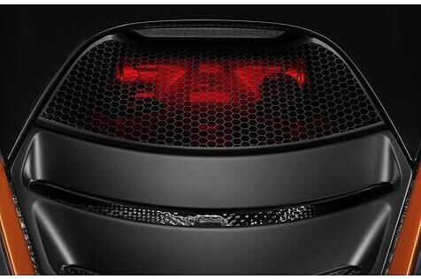 Rotlichtmilieu: Der Vierliter-Biturbo leistet 720 PS