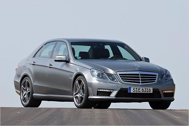 Der E 63 AMG setzt optisch auf Diskretion statt Krawall