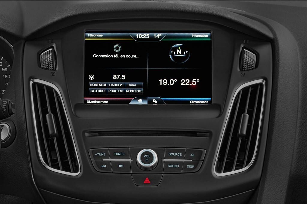 Ford Focus (Baujahr 2015) Titanium 5 Türen Radio und Infotainmentsystem