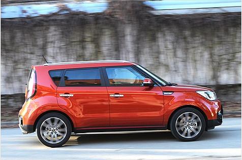 Die Felgen sind beim Topmodell 18 Zoll groß