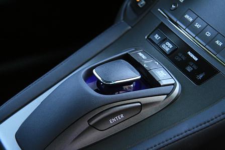 Lexus HS 250h