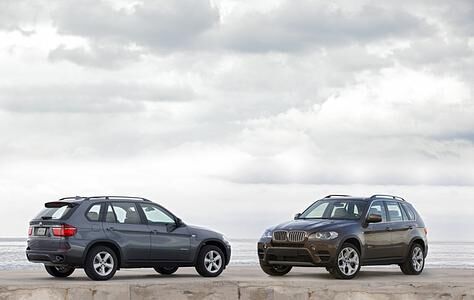 BMW X5: Mehr Leistung, acht Gänge und leichte Modifikationen.