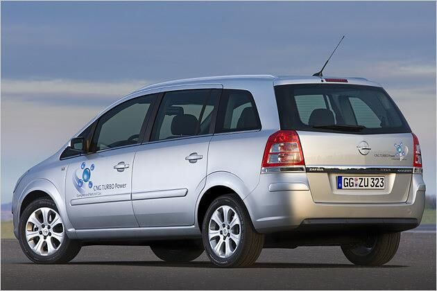 Serienmäßig steht der Zafira mit Erdgas-Turbo auf 16-Zoll-Rädern