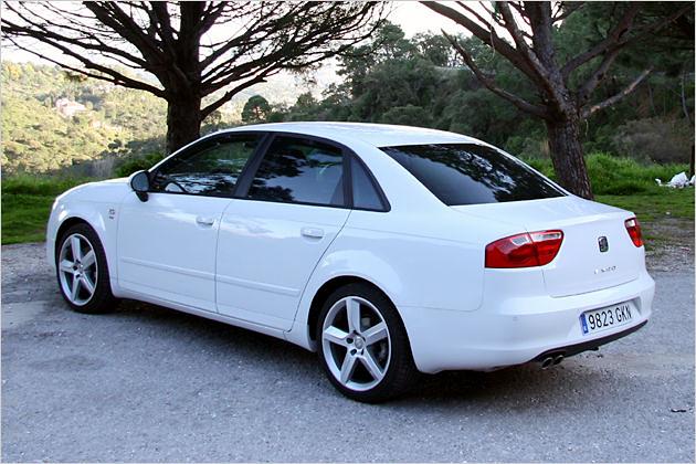 Die Limousine basiert auf dem Audi A4 der Bauzeit 2004 bis 2008