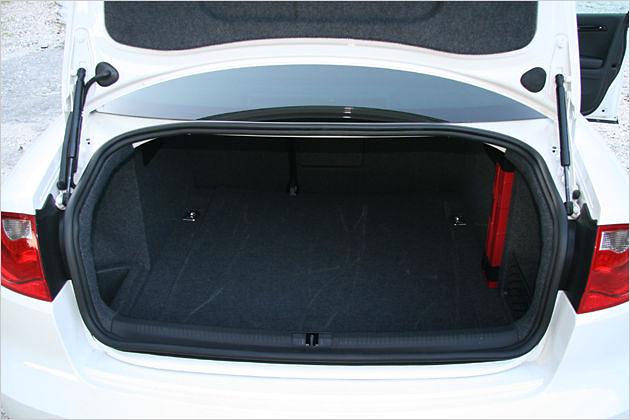 Der Gepäckraum des Exeo fasst 466 Liter