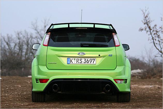 Die Lackierung in Ultimate-Green-Metallic ist aufpreispflichtig