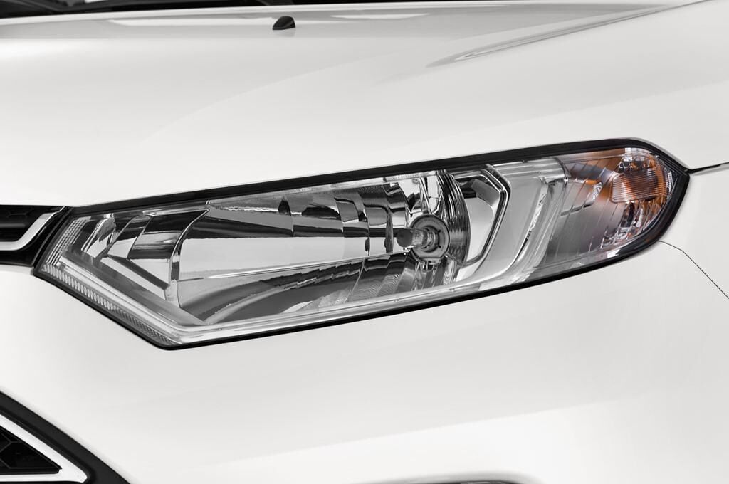 Ford Ecosport (Baujahr 2015) Titanium 5 Türen Scheinwerfer