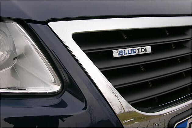 Das Kürzel BlueTDI steht für die Variante mit SCR-Kat und AdBlue-Einspritzung