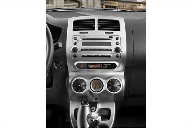 Ein CD-Radio ist in allen Urban-Cruiser-Versionen Serie, die Klimaanlage aber nicht