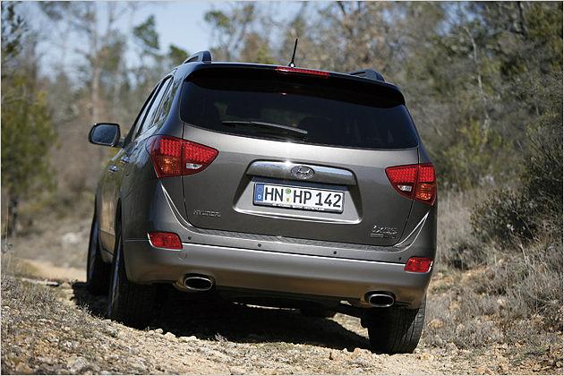 Zwei Abgasenden entsorgen den Dreiliter-Diesel