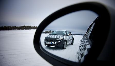 Wintertest des Opel Astra im nordschwedischen Arjeplog