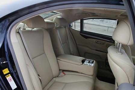 Lexus LS 460 AWD