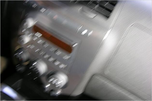 Und dass sieht man innen, wenn der Wagen durch das Gelände holpert