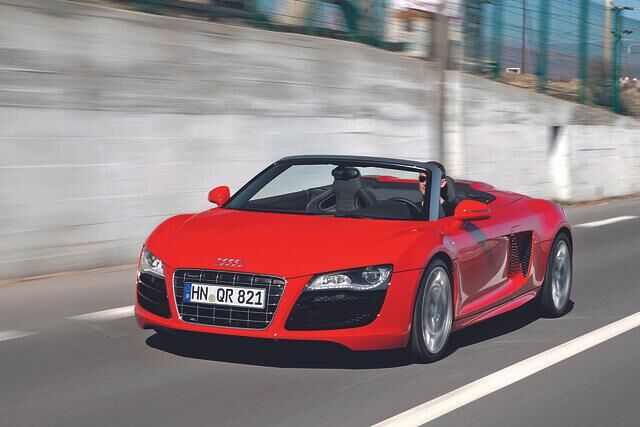 Audi-Neuheit: Gurtmikrofon für die Freisprechanlage, Foto: Audi