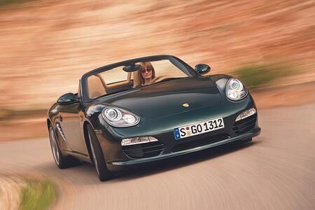 Porsche setzt drei Elektro-Boxster im Feldversuch ein