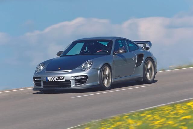Porsche 911 GT2 RS: Mehr und weniger (Kurzfassung), Foto: Porsche