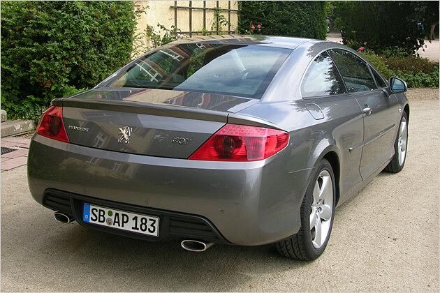 Am Heck findet sich kein Hinweis auf den Sechszylinder-Diesel mit 240 PS