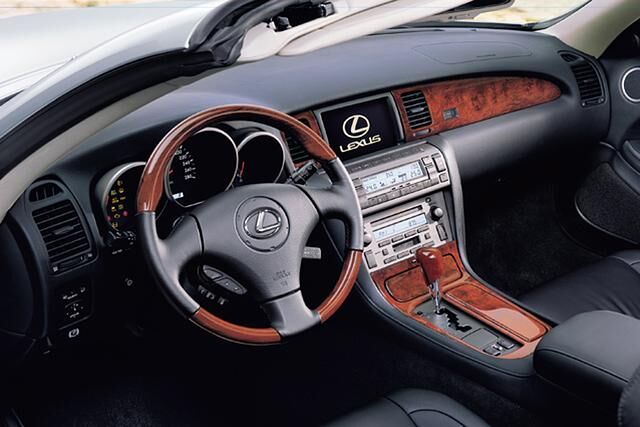 Lexus SC 430: Stiller Abgang. Foto: Lexus