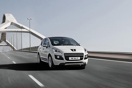 Mit reinem Gewissen sparsam ins Gelände: Peugeot 3008 Hybrid4