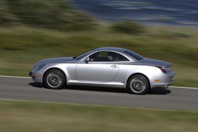 Lexus SC 430: Stiller Abgang. Foto: Lexus