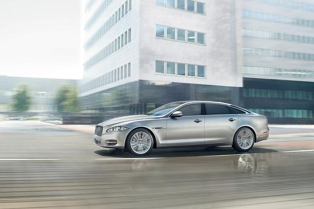 Jaguar XJ Sentinel: Panzerung für die Leichtbau-Limousine