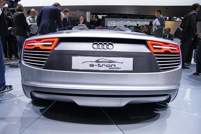 Im Heck arbeitet unter anderem ein V6-Diesel