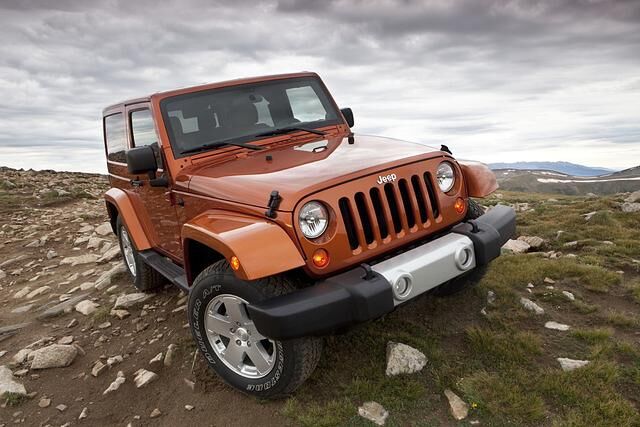 Der knorrige Jeep Wrangler schlägt weiterhin die Brücke zur Tradition
