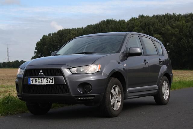Auch der Mitsubishi Outlander erhält neue Triebwerke