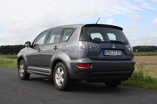 Zwei neue Motoren erhält der Outlander