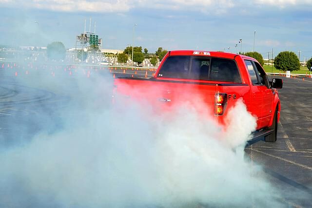 Der F-150 kann schon im Serientrim - je nach Maschine - vor Kraft kaum laufen