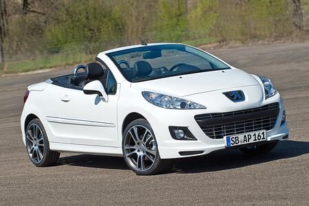 Peugeot Sondermodell 207 CC - Schwarz und weiß