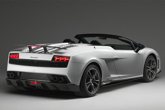 Der Spyder Performante leistet mit 419 kW/570 PS