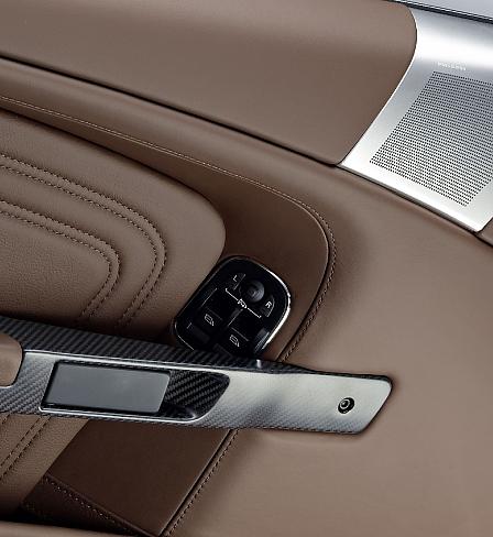 Aston Martin DBS Volante - Große Gefühle