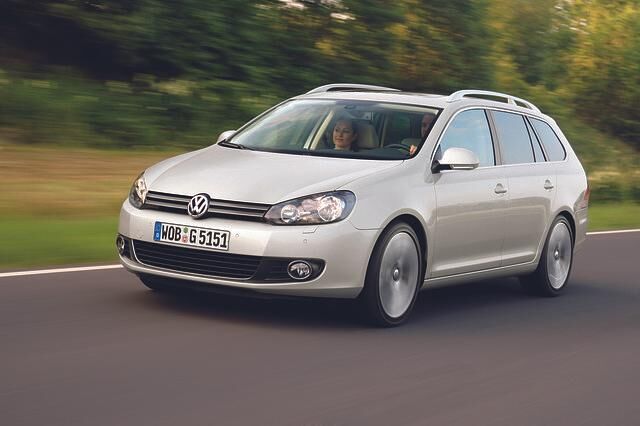 Kombi-Vergleich: VW Golf vs. Opel Astra - Neue Länge gegen bekannte Größe