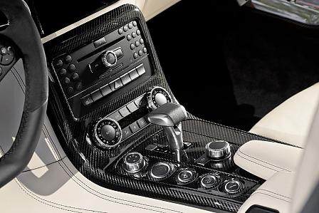 Mercedes SLS AMG - Striptease