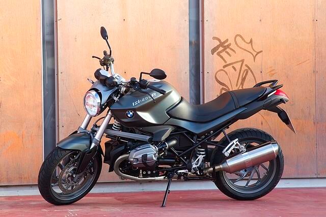 Die normale R 1200 R kommt modern daher