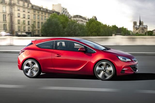 Diese Studie nimmt die Coupéversion des Opel Astra vorweg