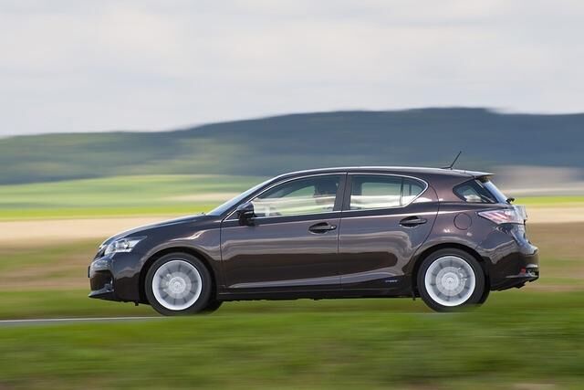 Der CT 200h bringt Lexus-Stil in die Kompaktklasse