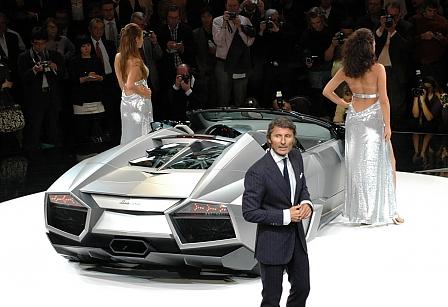 Lamborghini Reventon Roadster und Lamborghini-Chef Stephan Winkelmann