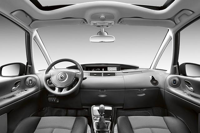 Der Renault Espace wurde aufgewertet