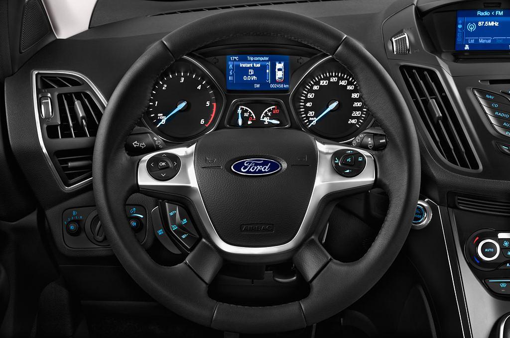 Ford Kuga (Baujahr 2013) Trend 5 Türen Lenkrad