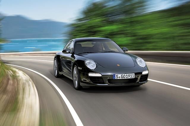 Angetrieben wird der 911er von einem Sechszylinder-Boxermotor
