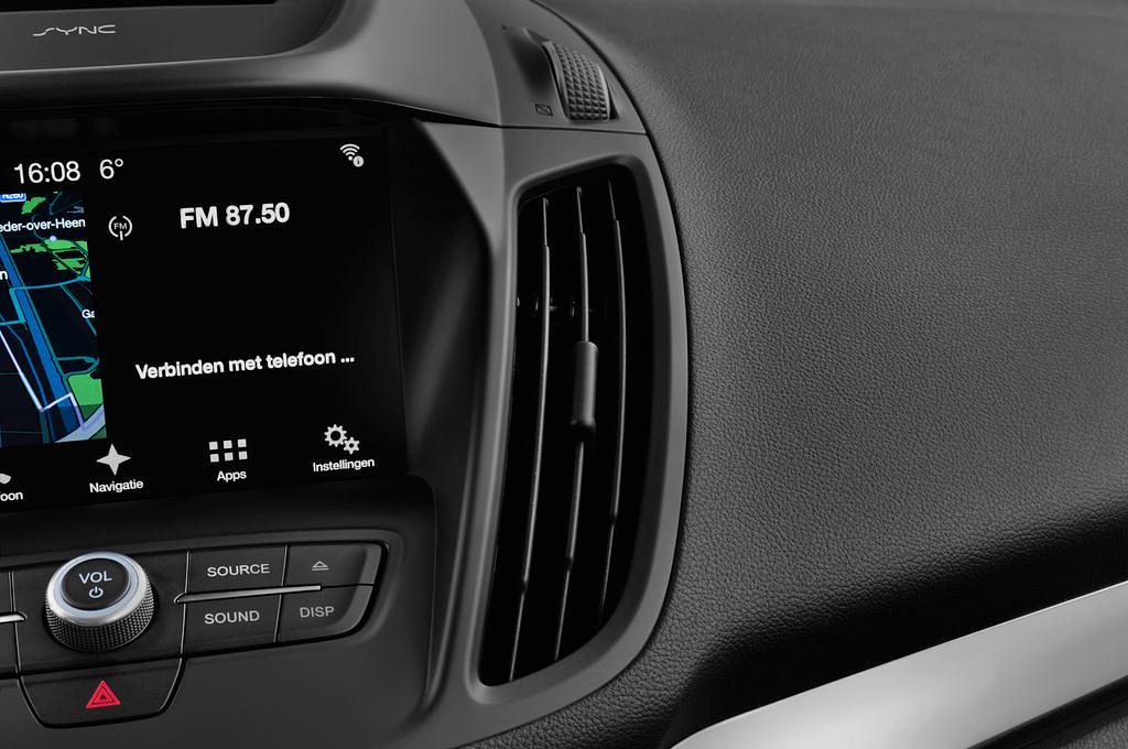 Ford Kuga (Baujahr 2017) Titanium 5 Türen Lüftung