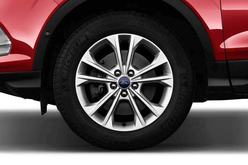 Ford Kuga (Baujahr 2017) Titanium 5 Türen Reifen und Felge